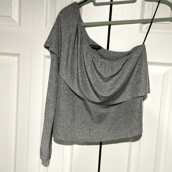 Zara Trafapuc Collection one-shoulder, ruffle metallic shimmer top - Picture 3 of 6